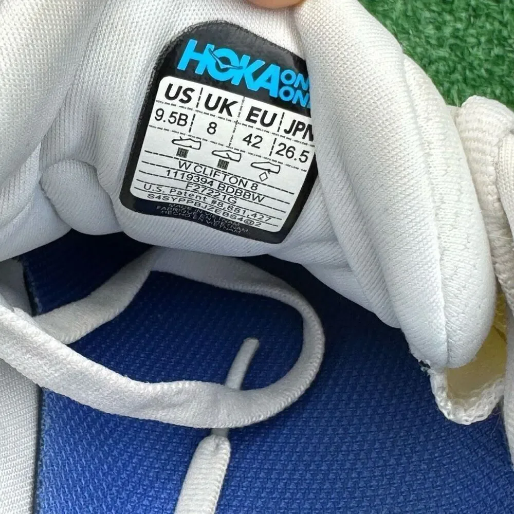 HOKA ONE ONE CLIFTON 8 - Women’s Running Shoes - SIZE 9.5B